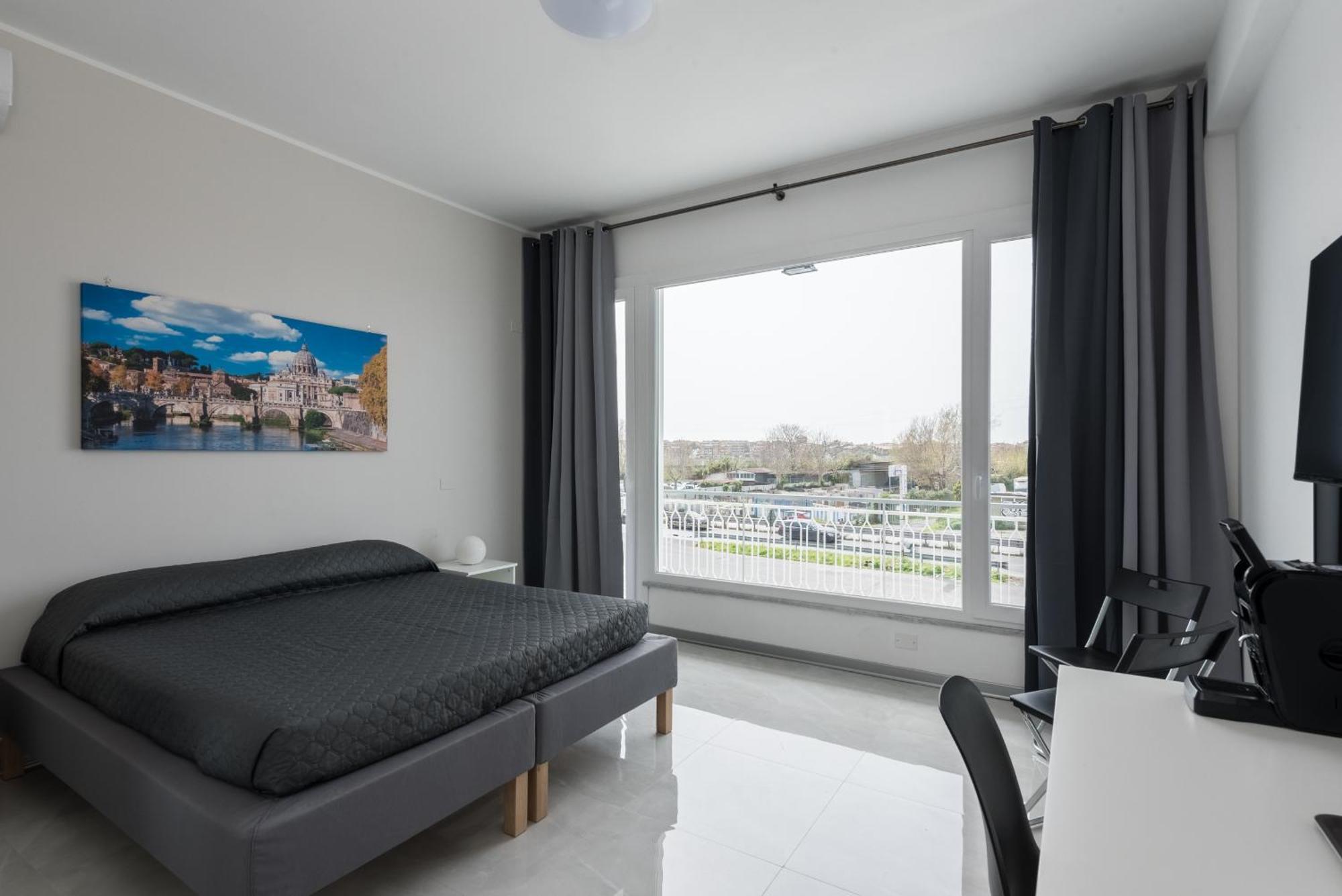 Travelershome Ciampino Airport Guesthouse 600M To Airport Buitenkant foto
