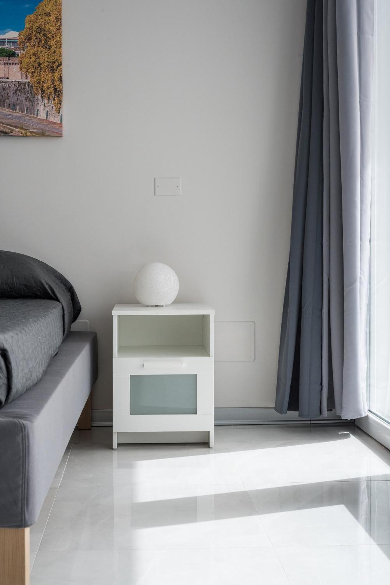 Travelershome Ciampino Airport Guesthouse 600M To Airport Buitenkant foto