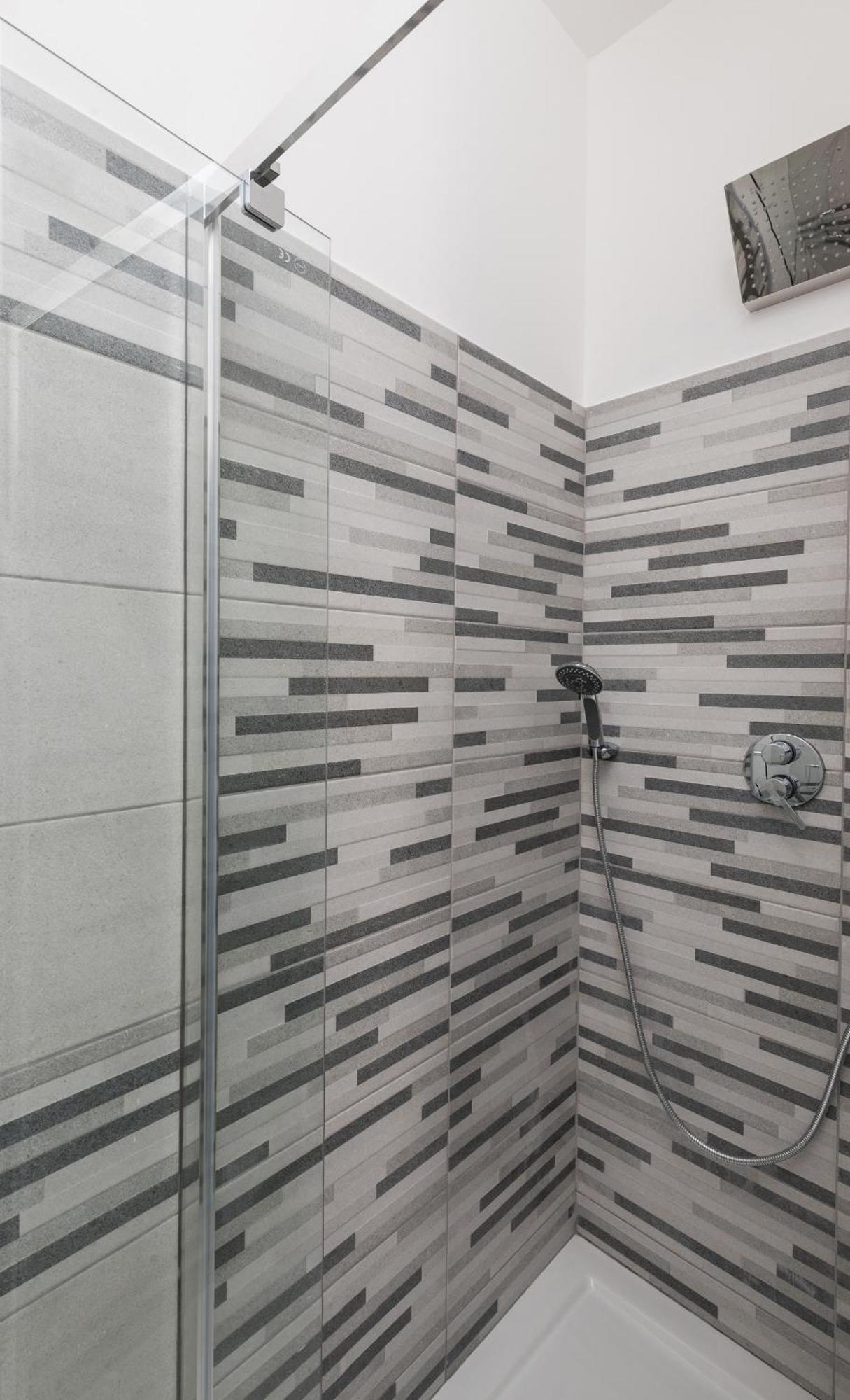 Travelershome Ciampino Airport Guesthouse 600M To Airport Buitenkant foto