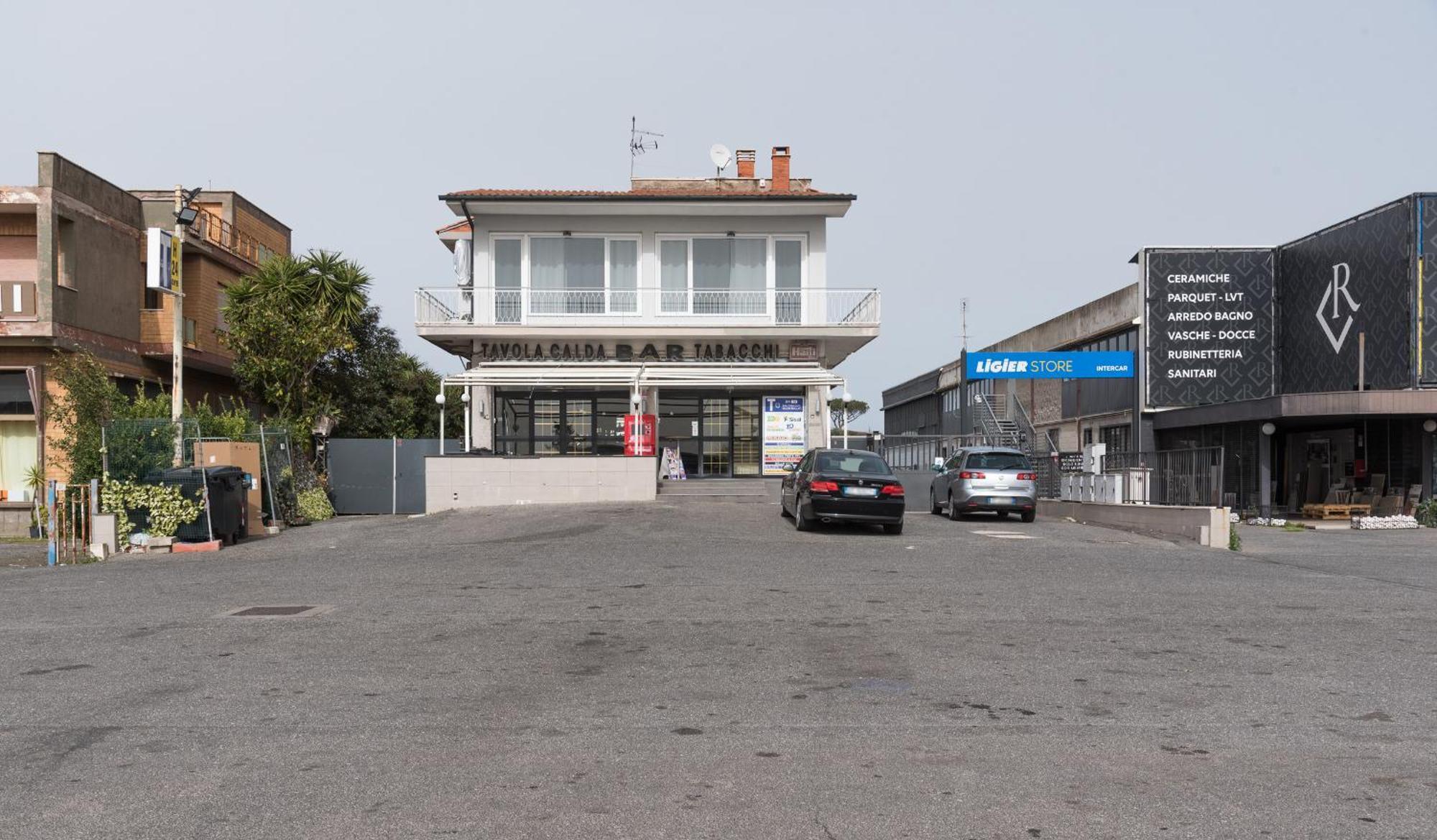 Travelershome Ciampino Airport Guesthouse 600M To Airport Buitenkant foto